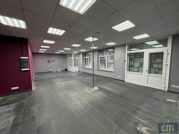 Оренда нежитлового приміщення в Житомирі, по вулиці Домбровського, 95 м²