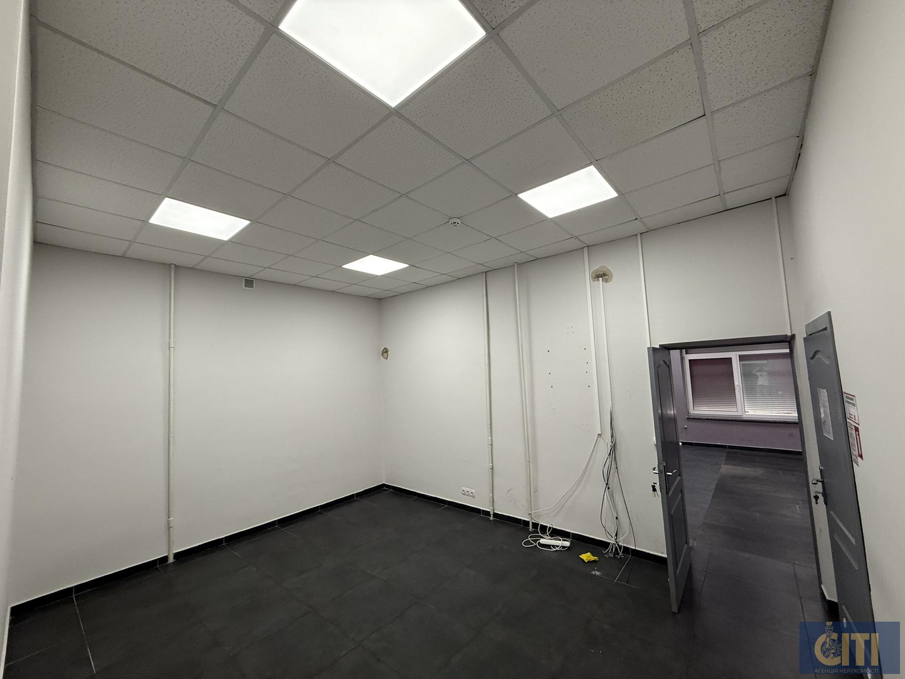 Оренда нежитлового приміщення в Житомирі, по вулиці Домбровського, 95 м²