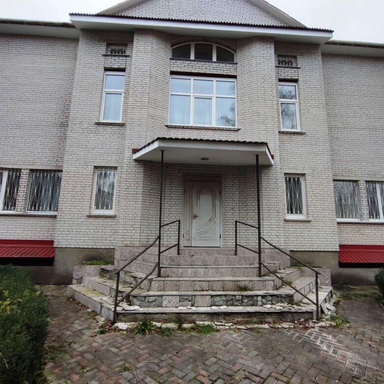 Продається приміщення 800 кв.м. у центрі Житомира, район майдану Короленка