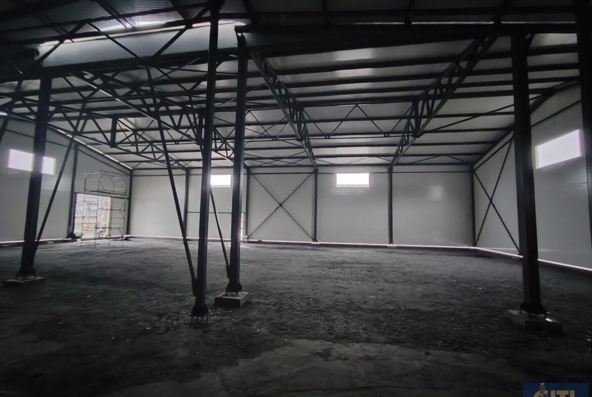 Оренда складського приміщення 720 кв. м. з рампою