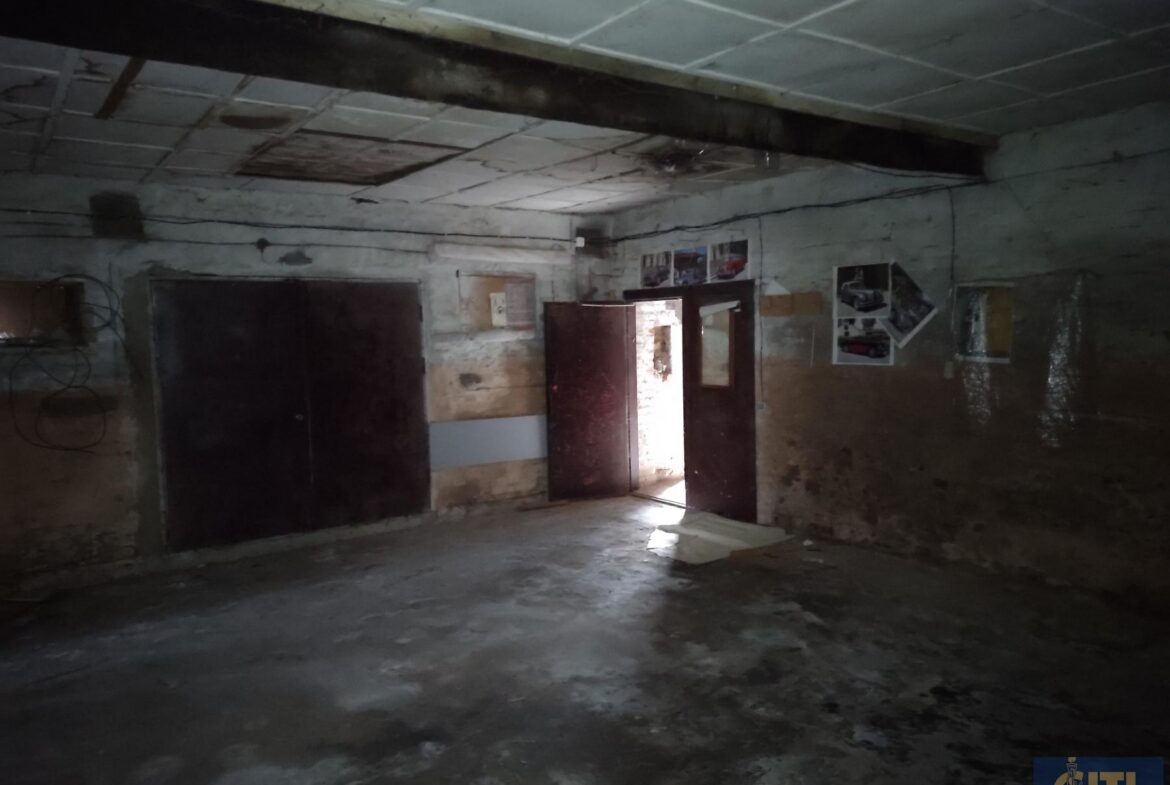 Продаж приміщення 227 кв. м. район Богунії за панчішною фабрикою.