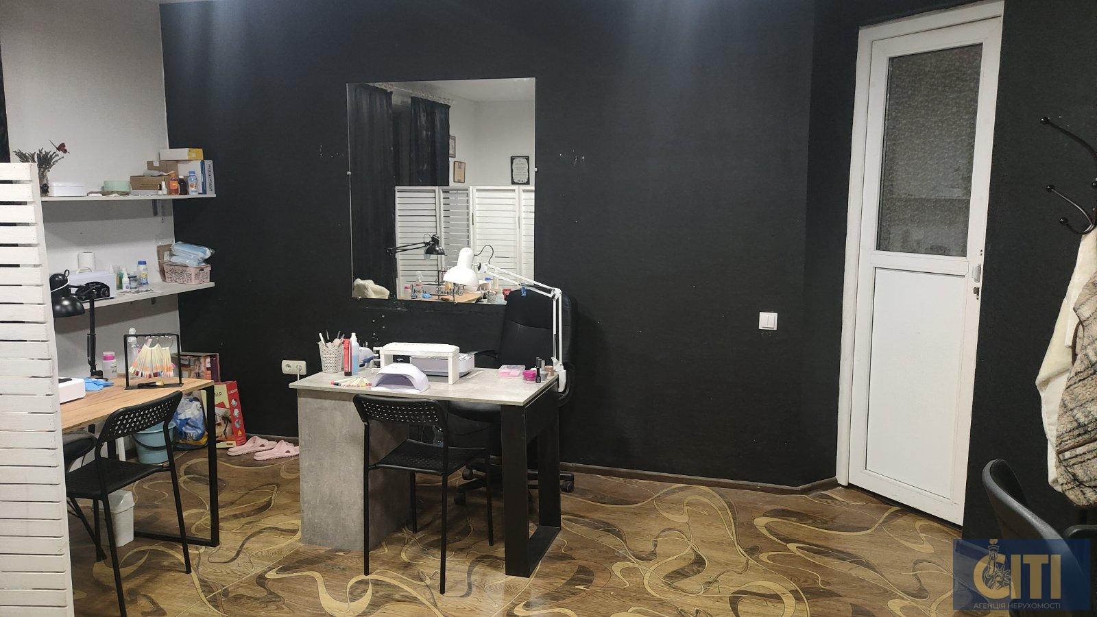 Здається в оренду кімната 25 м² під б’юті-сферу в центрі міста, вул. Перемоги