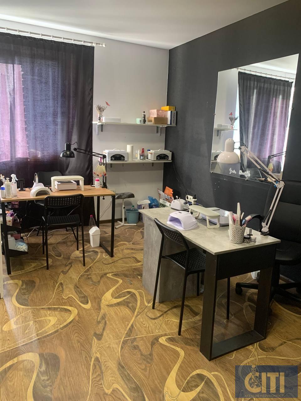 Здається в оренду кімната 25 м² під б’юті-сферу в центрі міста, вул. Перемоги