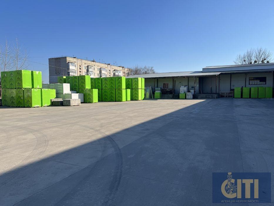 Здається в оренду складське приміщення площею 350 квадратних метрів у районі Крошня.