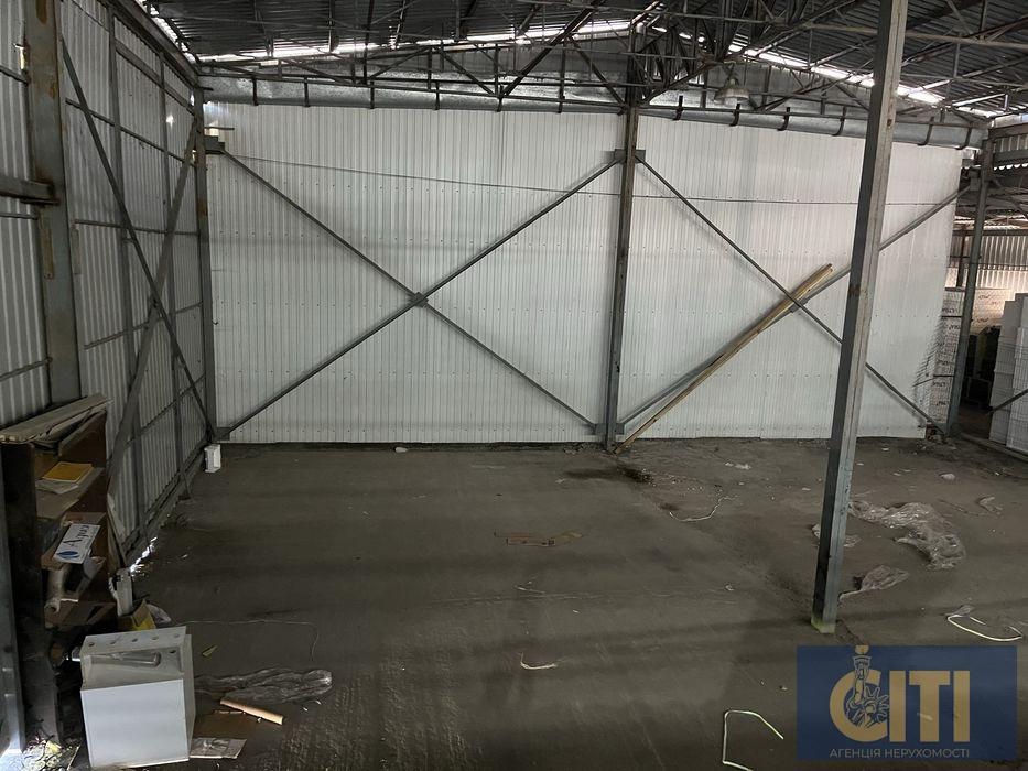 Здається в оренду складське приміщення площею 350 квадратних метрів у районі Крошня.