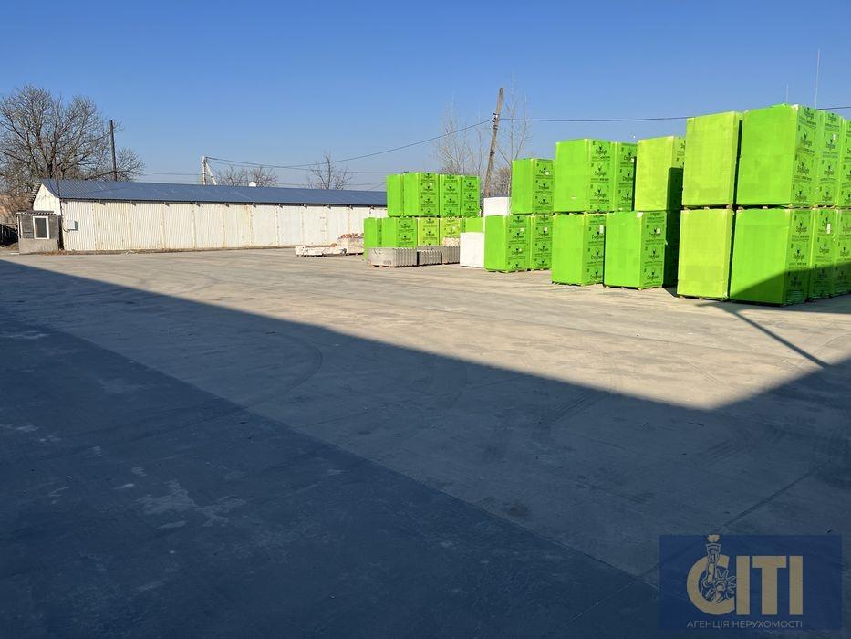 Здається в оренду складське приміщення площею 350 квадратних метрів у районі Крошня.