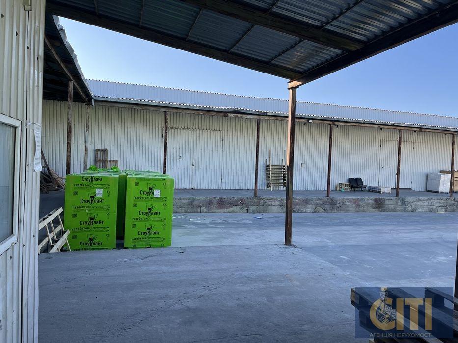 Здається в оренду складське приміщення площею 350 квадратних метрів у районі Крошня.