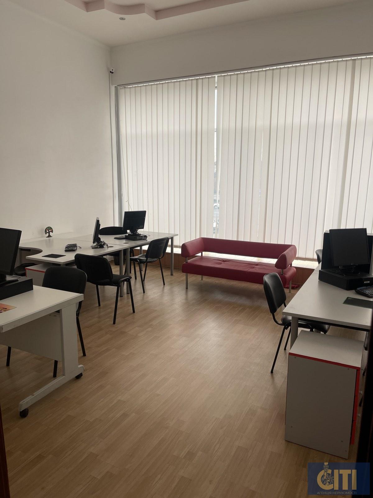 Здається в оренду кабінет площею 30 м² на другому поверсі Центрального автовокзалу м. Житомир. Житомир.