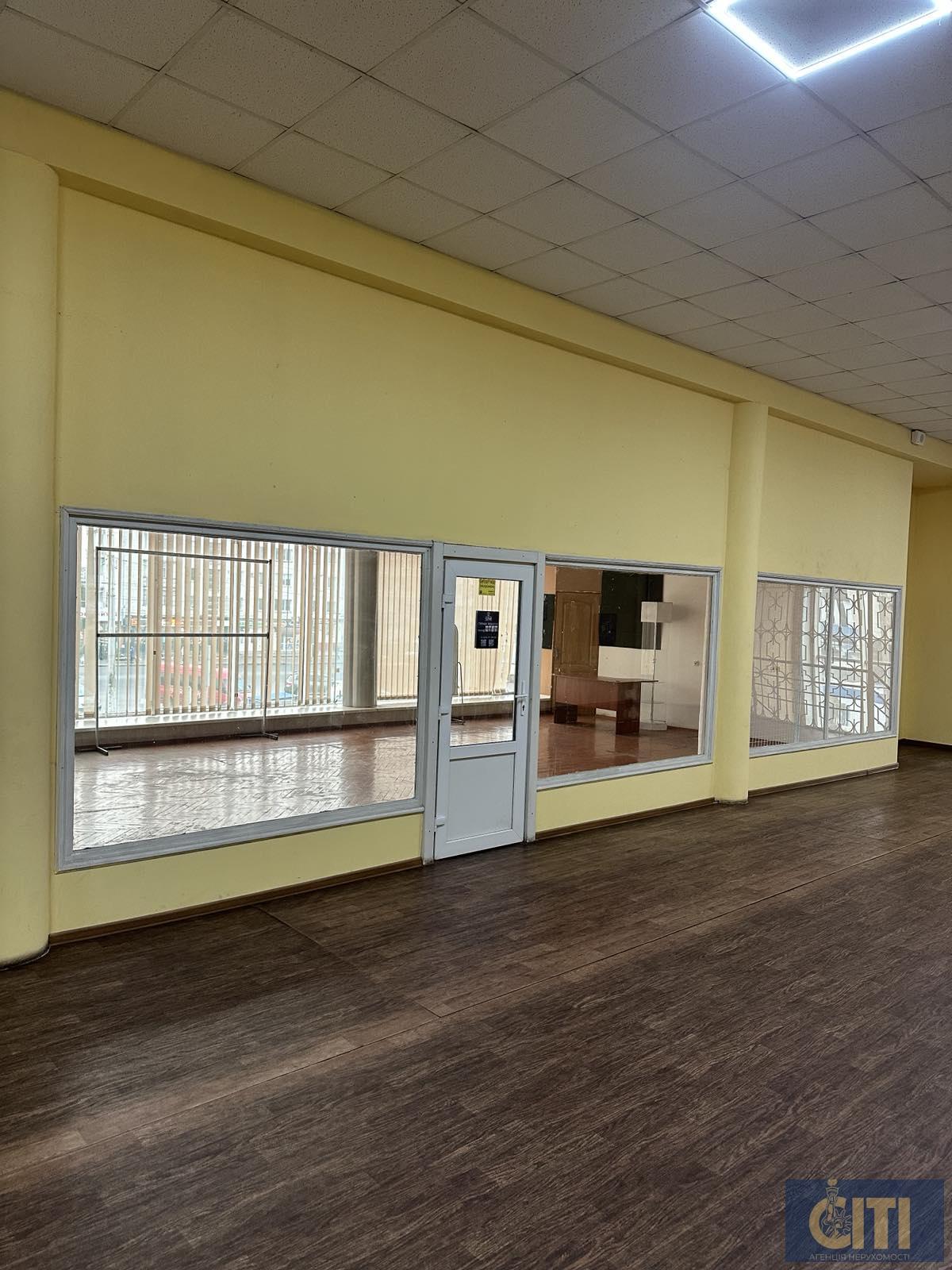 Здається в оренду комерційне приміщення в будівлі центрального автовокзалу, 2 поверх