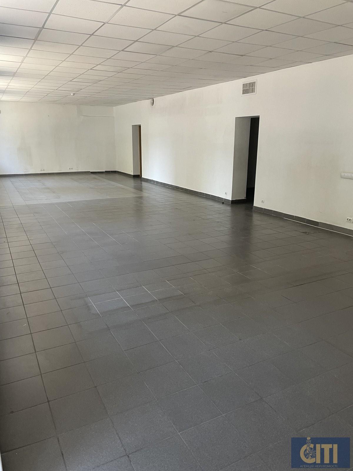 Оренда нежитлового приміщення в центрі загальною площею 155 кв.м. по вулиці Київській, район ЦУМу
