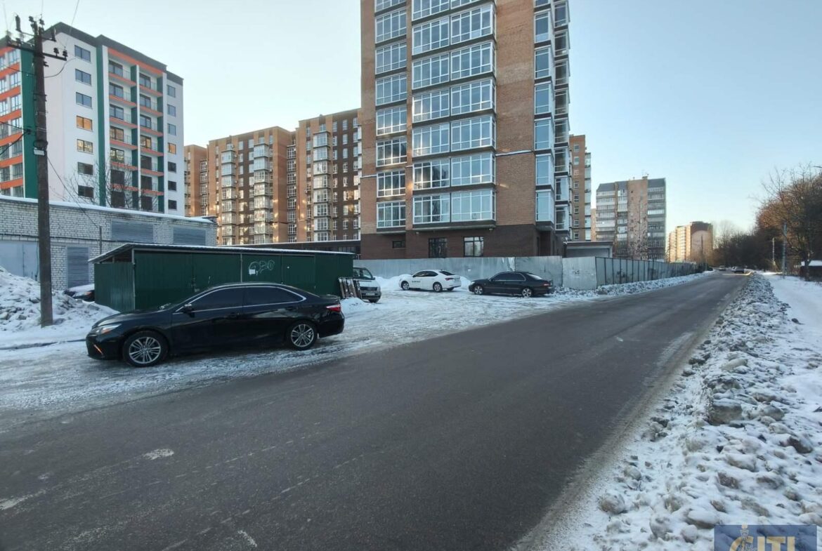 Продаж фасадного комерційного приміщення, 120 кв.м, район Малинського ринку