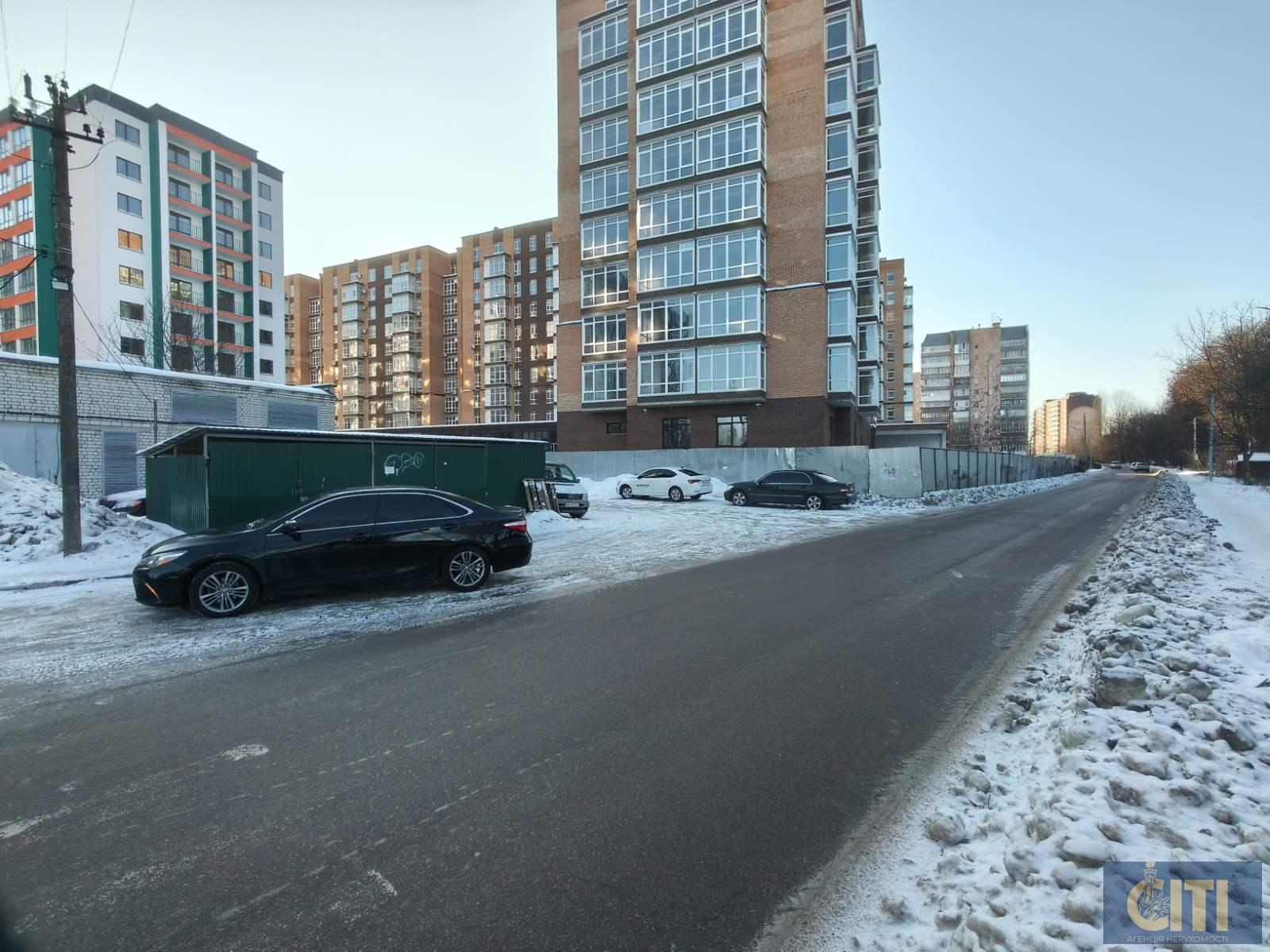 Продаж фасадного комерційного приміщення, 120 кв.м, район Малинського ринку