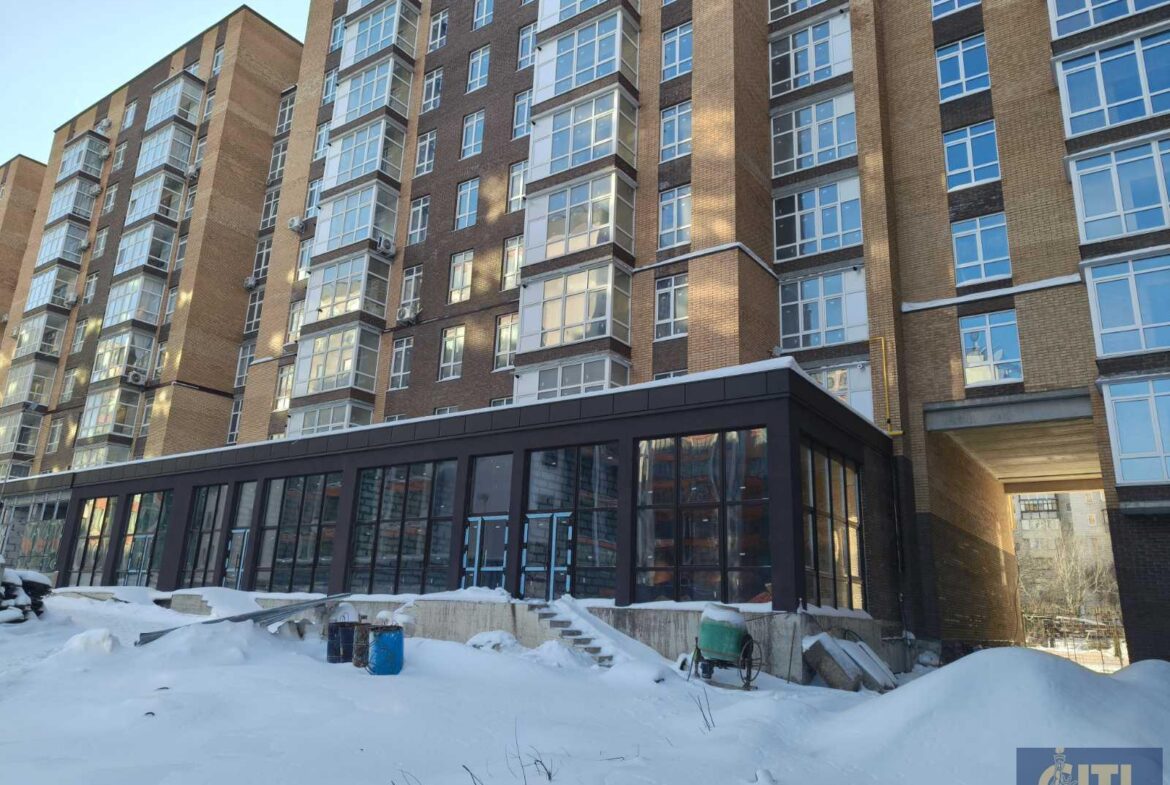 Продаж фасадного комерційного приміщення, 120 кв.м, район Малинського ринку