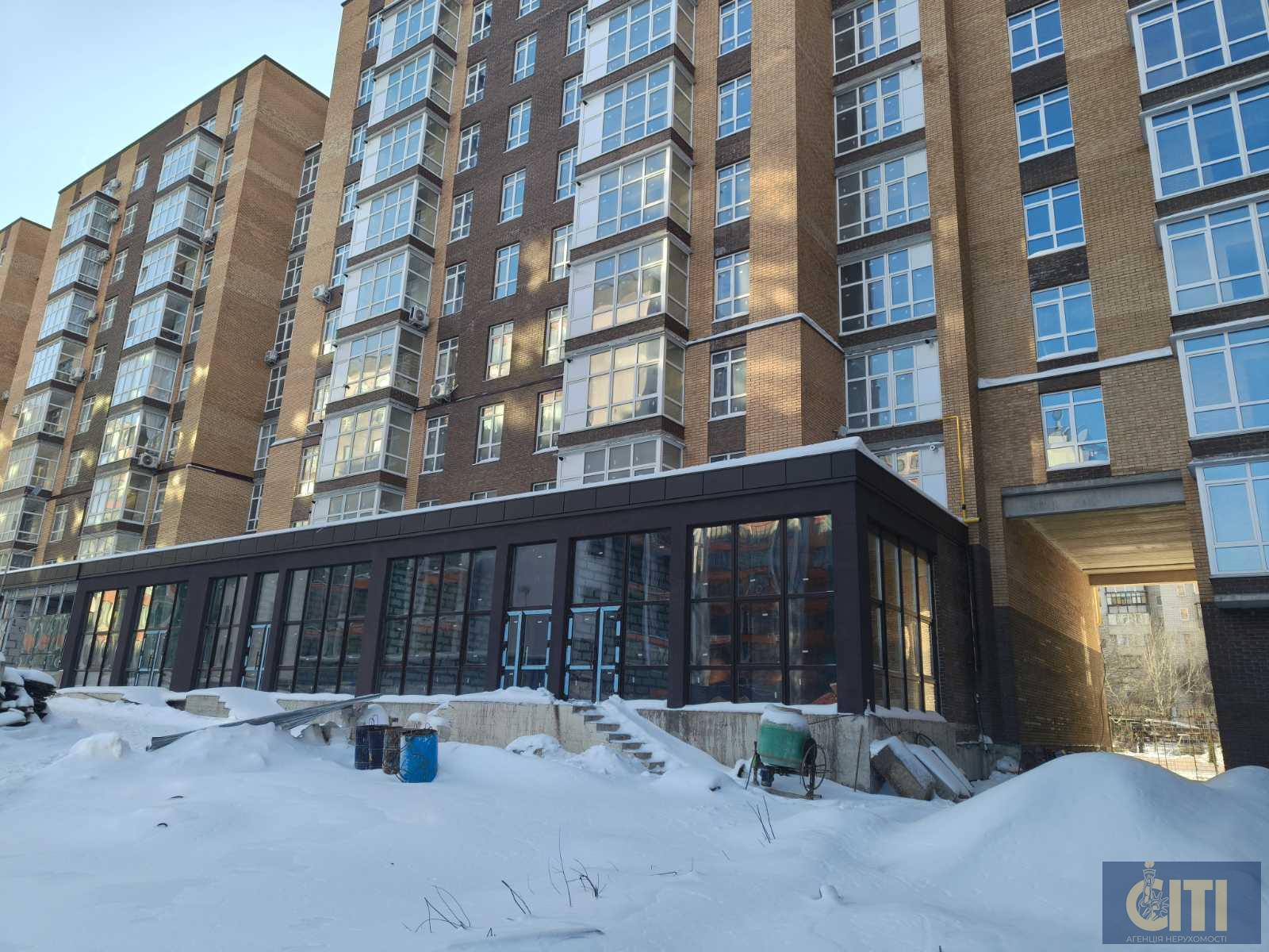 Продаж фасадного комерційного приміщення, 120 кв.м, район Малинського ринку