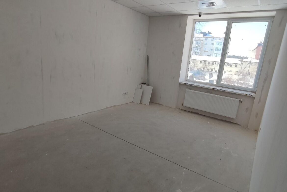 Оренда нежитлового приміщення 670 м², район Корбутівки