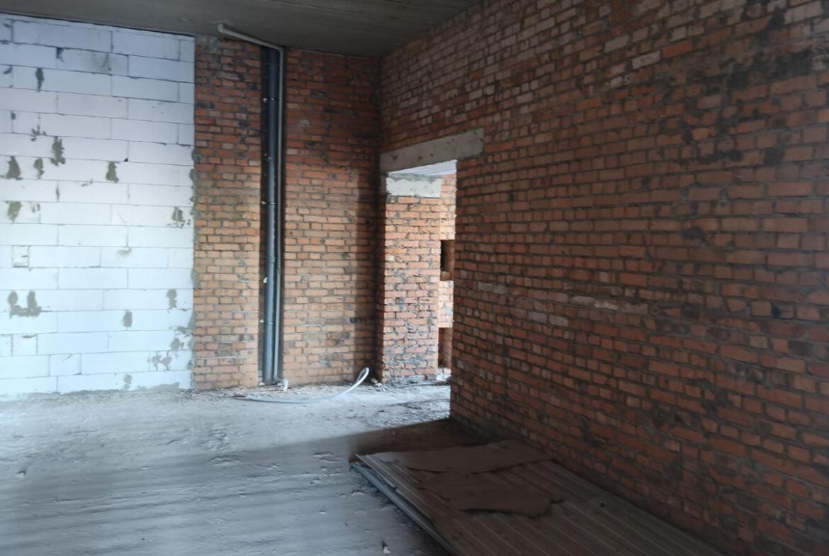 Продаж фасадного комерційного приміщення, 120 кв.м, район Малинського ринку