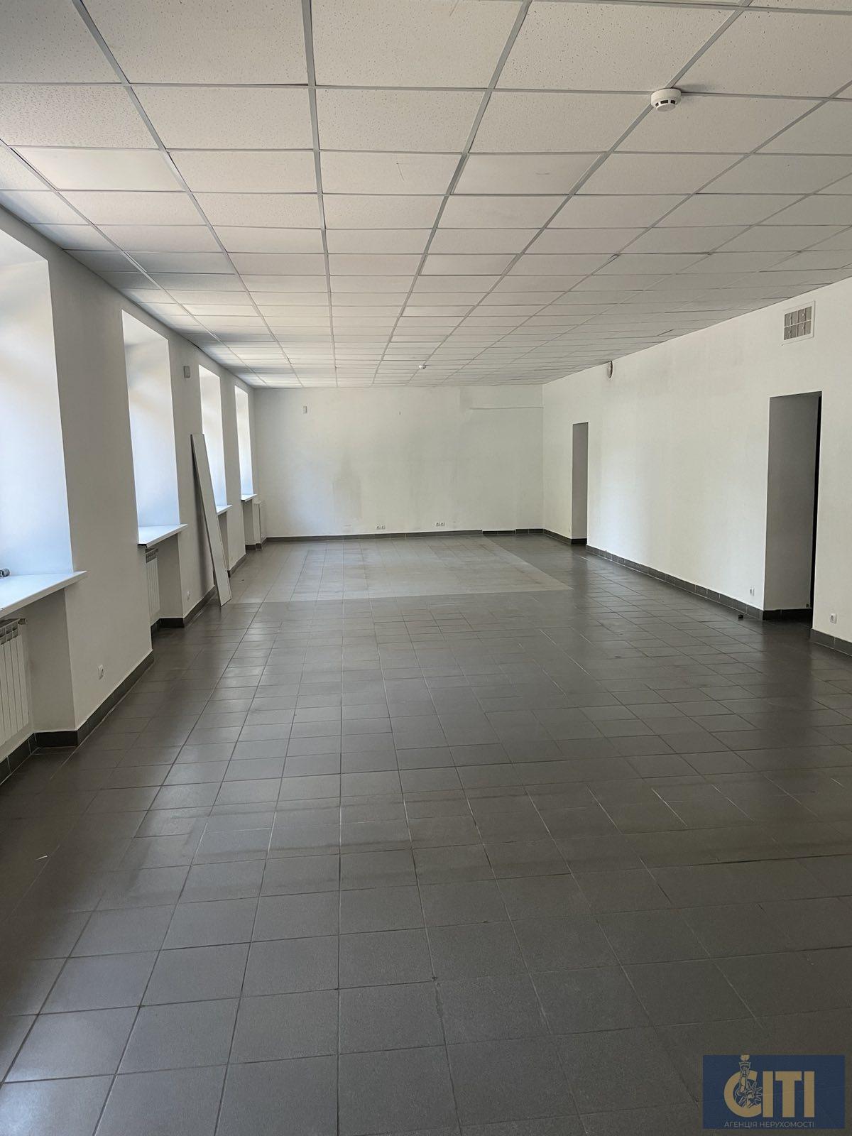 Оренда нежитлового приміщення в центрі загальною площею 155 кв.м. по вулиці Київській, район ЦУМу