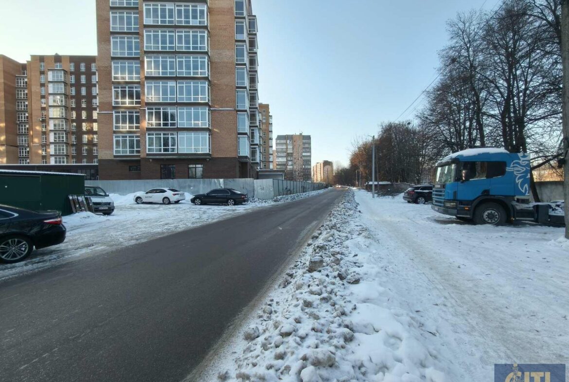 Продаж фасадного комерційного приміщення, 120 кв.м, район Малинського ринку