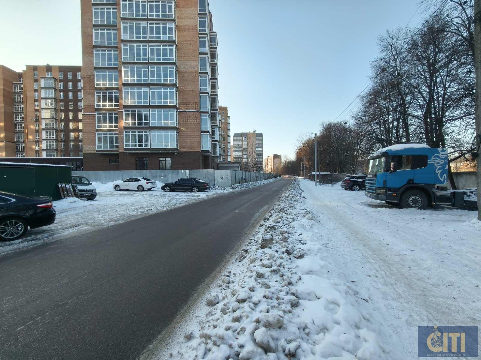 Продаж фасадного комерційного приміщення, 120 кв.м, район Малинського ринку