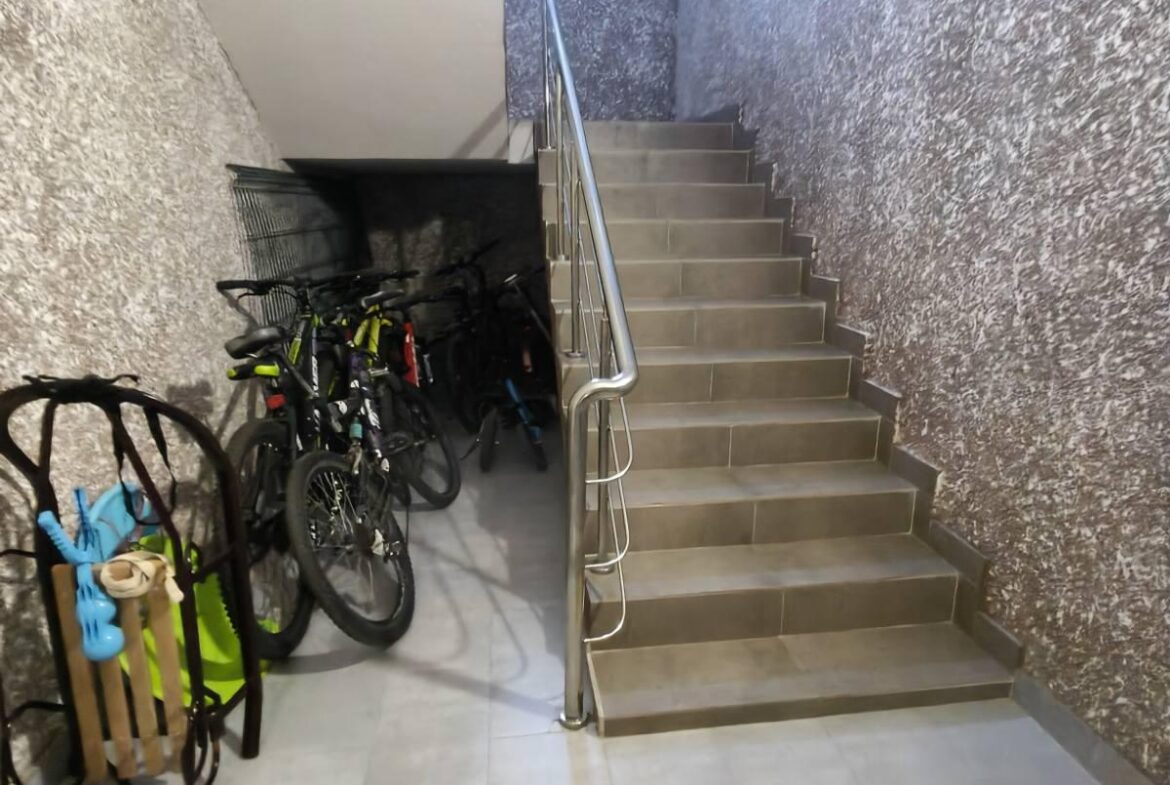 Продаж фасадного комерційного приміщення, 120 кв.м, район Малинського ринку