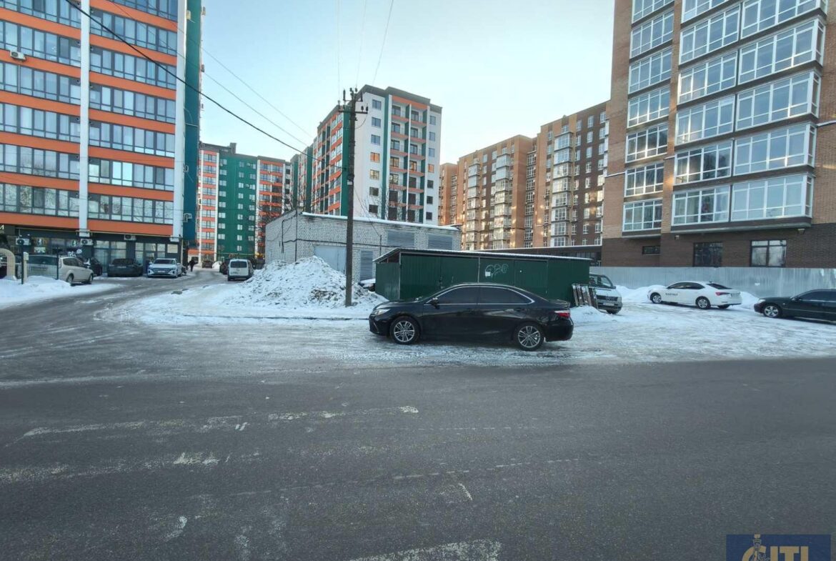 Продаж фасадного комерційного приміщення, 120 кв.м, район Малинського ринку