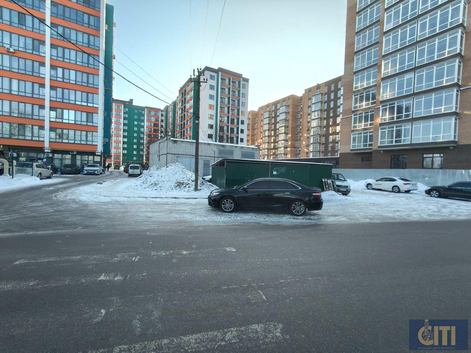 Продаж фасадного комерційного приміщення, 120 кв.м, район Малинського ринку