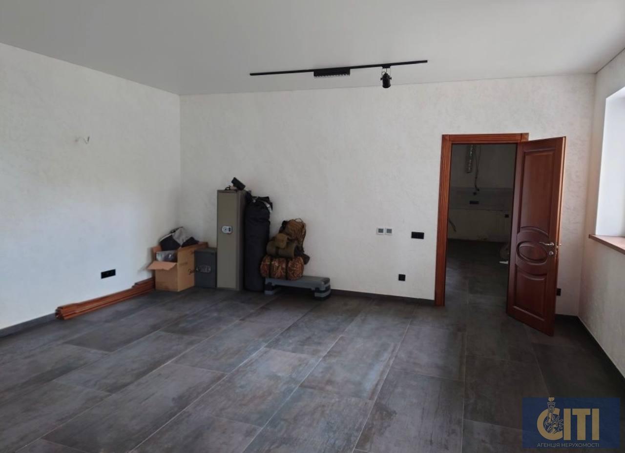 Продаж об’єкта під комерційну діяльність по вулиці Кибальчича, район «Польова», 63 м²