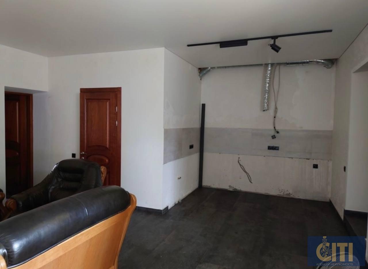 Продаж об’єкта під комерційну діяльність по вулиці Кибальчича, район «Польова», 63 м²